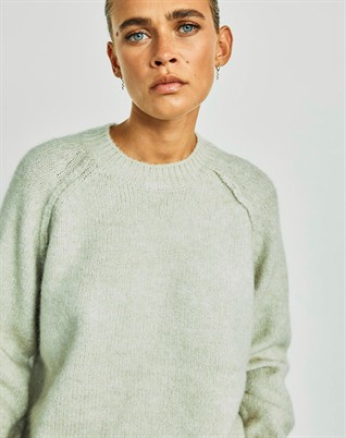Andrea WBL Cropped Strik 